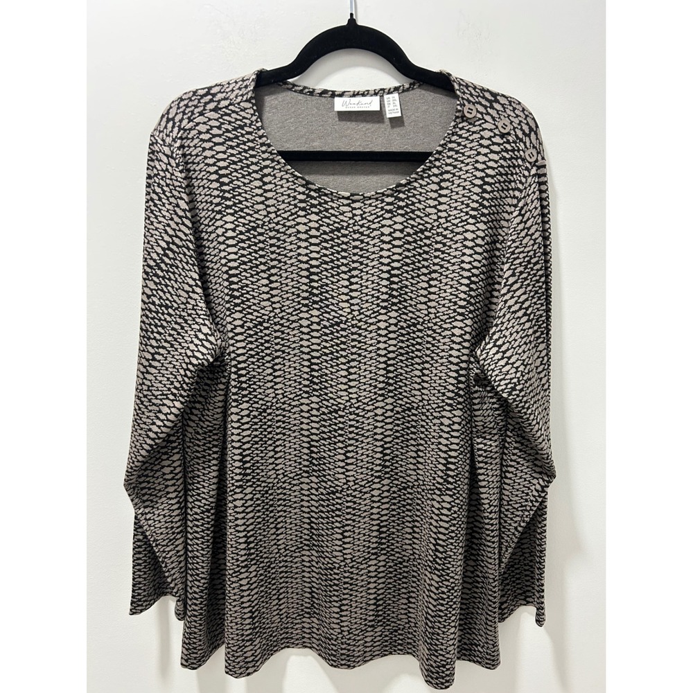 Weekend Susan Graver Womens 1X Top Animal Print Button Shoulder Long Sleeve Knit